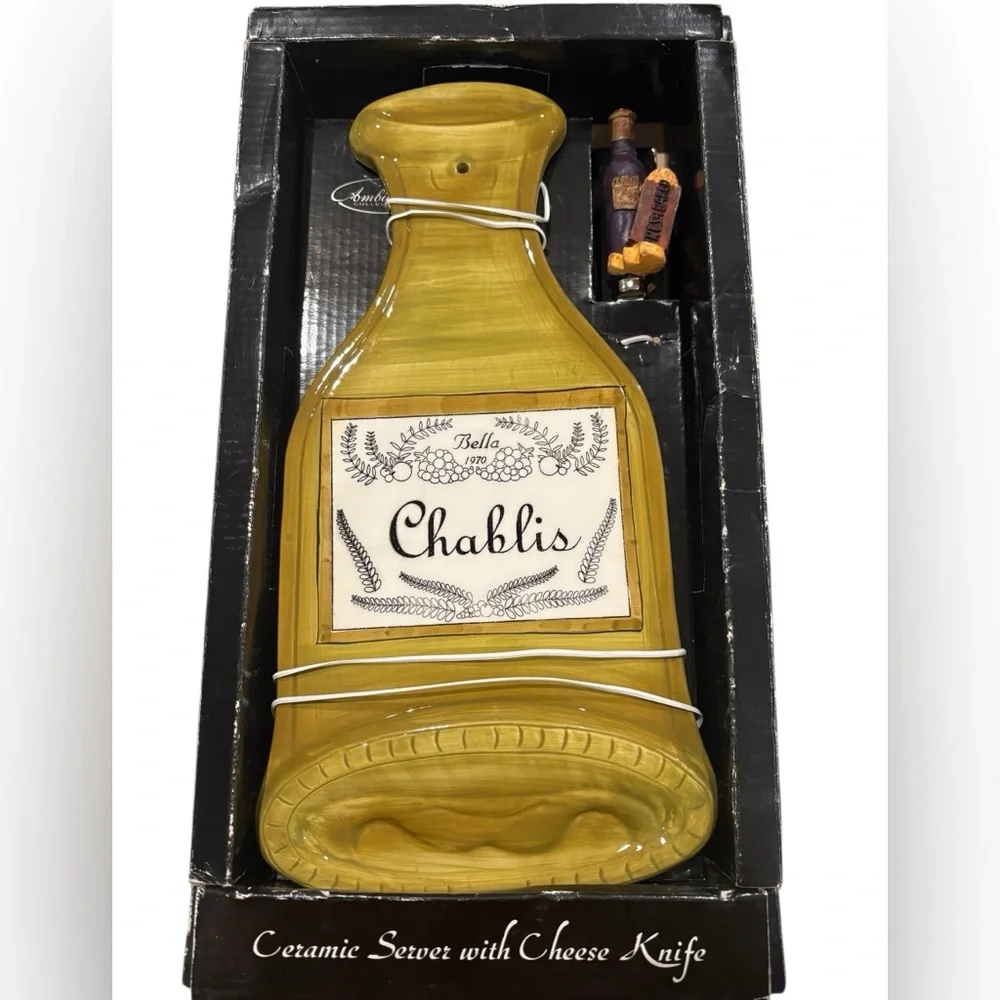 Bella‎ Chablis Ceramic Wine Bottle Cheese Server with Knife Vintage Look Party